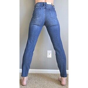 NWT Judy Blue | Size 1/25 | Night Mineral Wash Relaxed Fit  Blue Jeans Mid-Rise